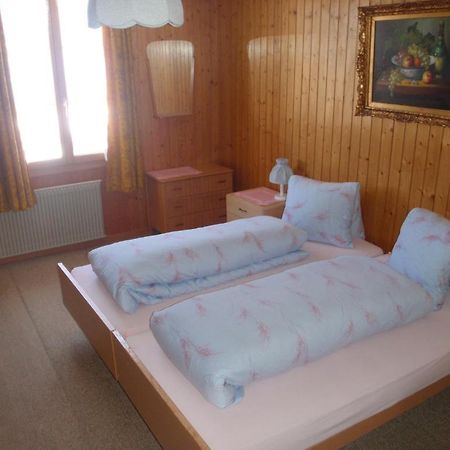 Hotel Alpenrose Saxeten Стая снимка